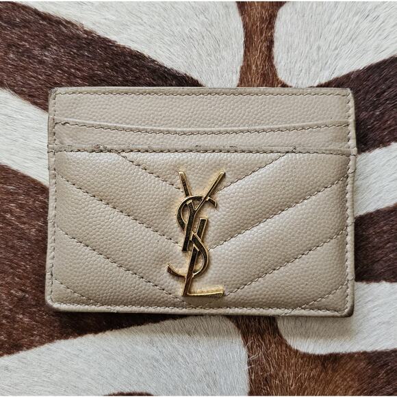 Yves Saint Laurent CASSANDRE MATELASSÉ CARD WALLET IN GRAIN DE POUDRE LEATHER - Picture 1 of 8